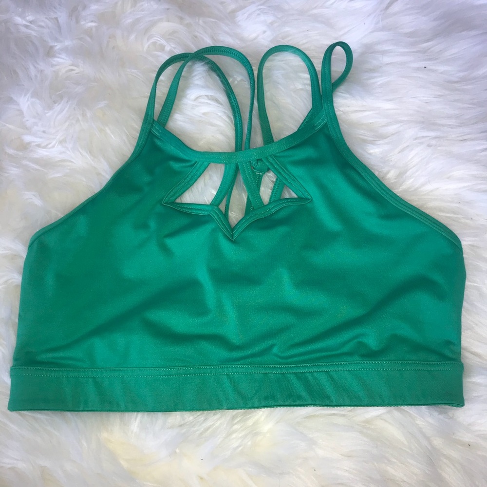 Victoria sport strappy front sports bra